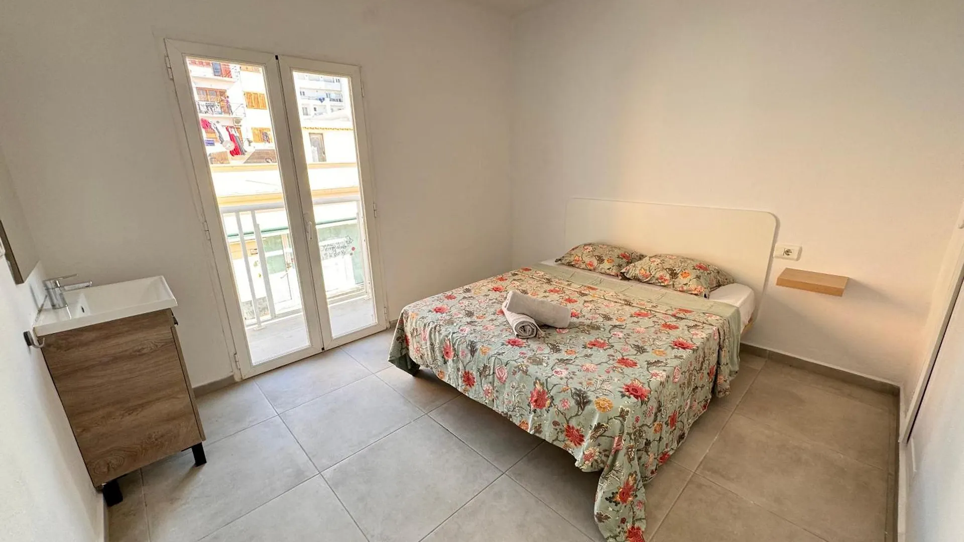 Hostal Cisne Hotel San Antonio  0*, San Antonio (Ibiza)